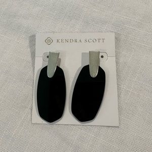 Kendra Scott Aragon drop earrings - black/ silver, never worn